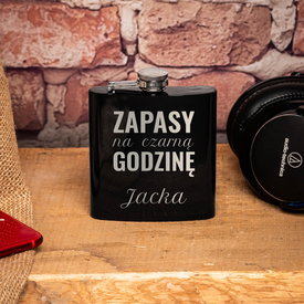 Piersiówka z grawerem Zapasy Na Czarną Godzinę